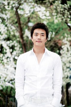个人博客 权相宇 个人简介            权相佑,(也译权相宇)韩文名